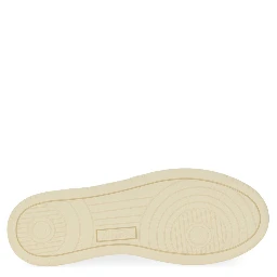 MEDALIST LOW SNEAKER