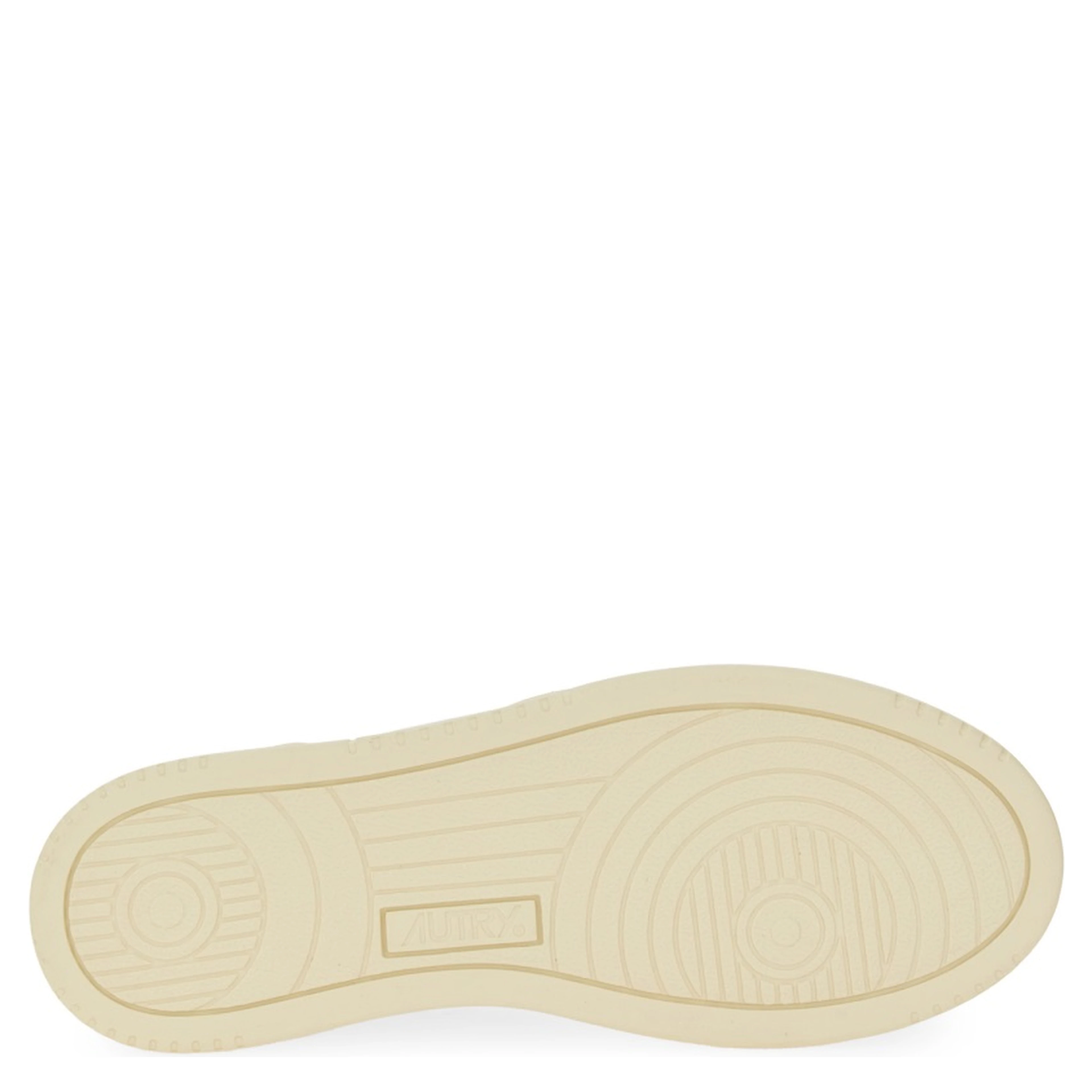 MEDALIST LOW SNEAKER