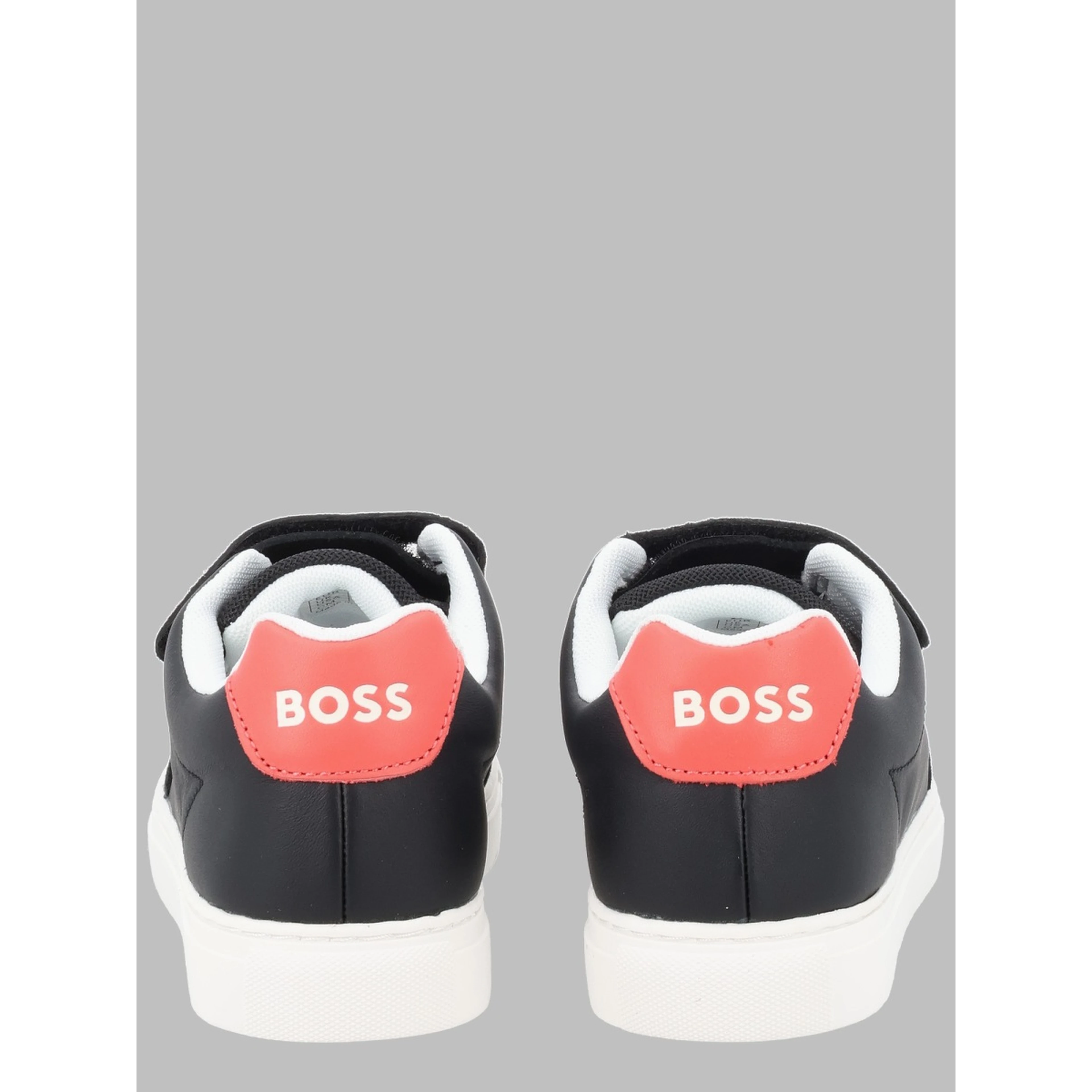 SNEAKER CON STRAPPO
