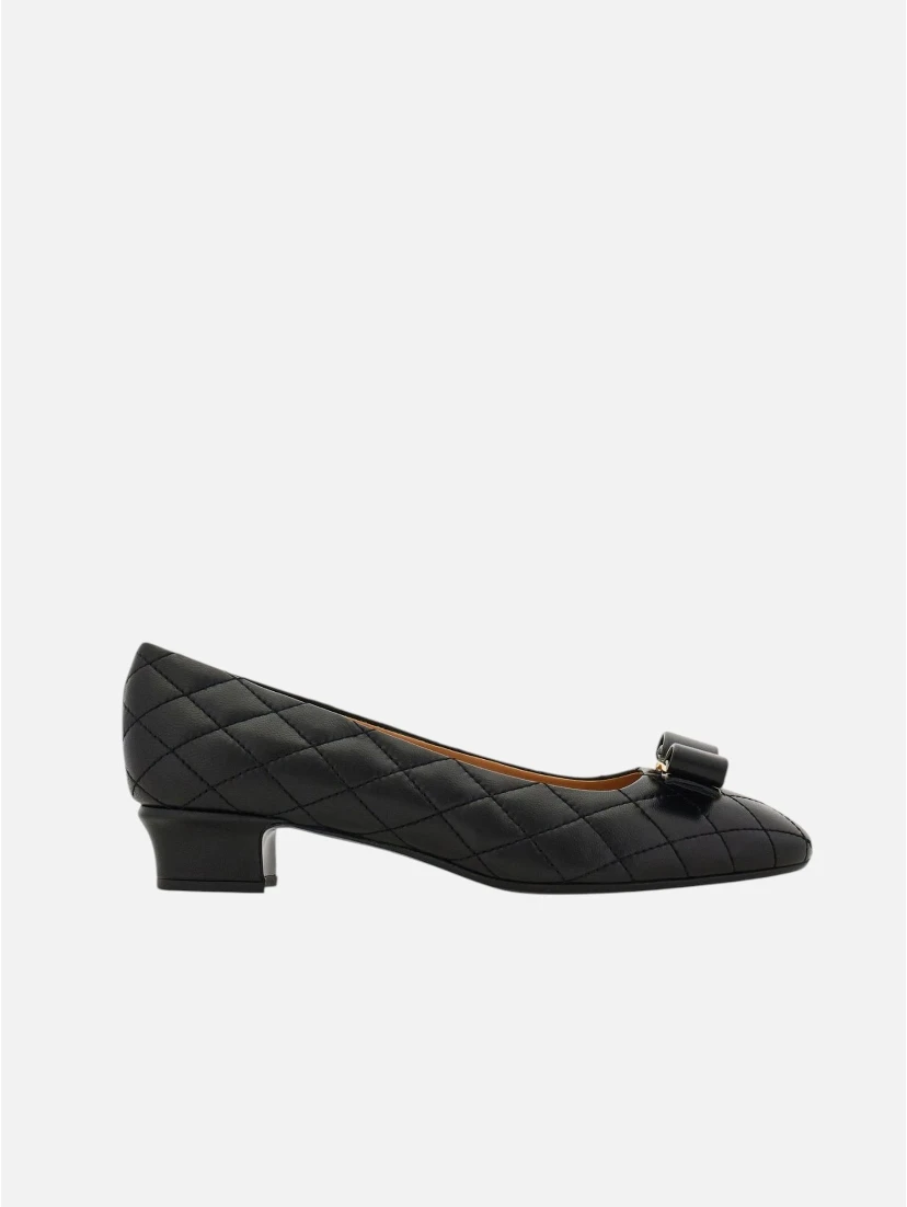 FERRAGAMO MAKES SHOES