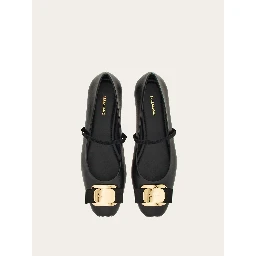 FERRAGAMO NEW VARA ballet flats