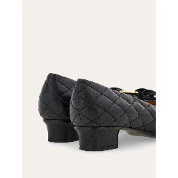 FERRAGAMO MAKES SHOES