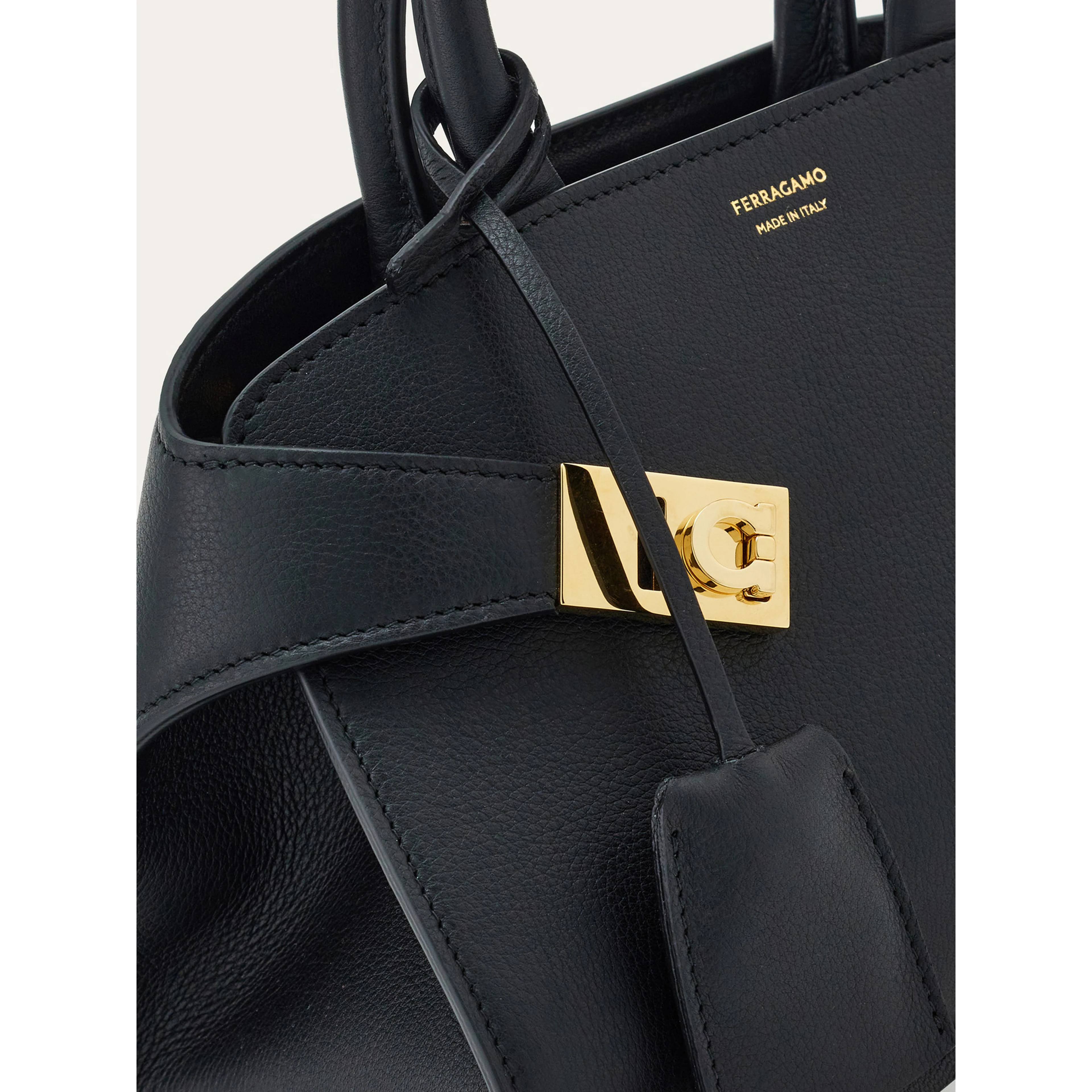 FERRAGAMO HUG handbag