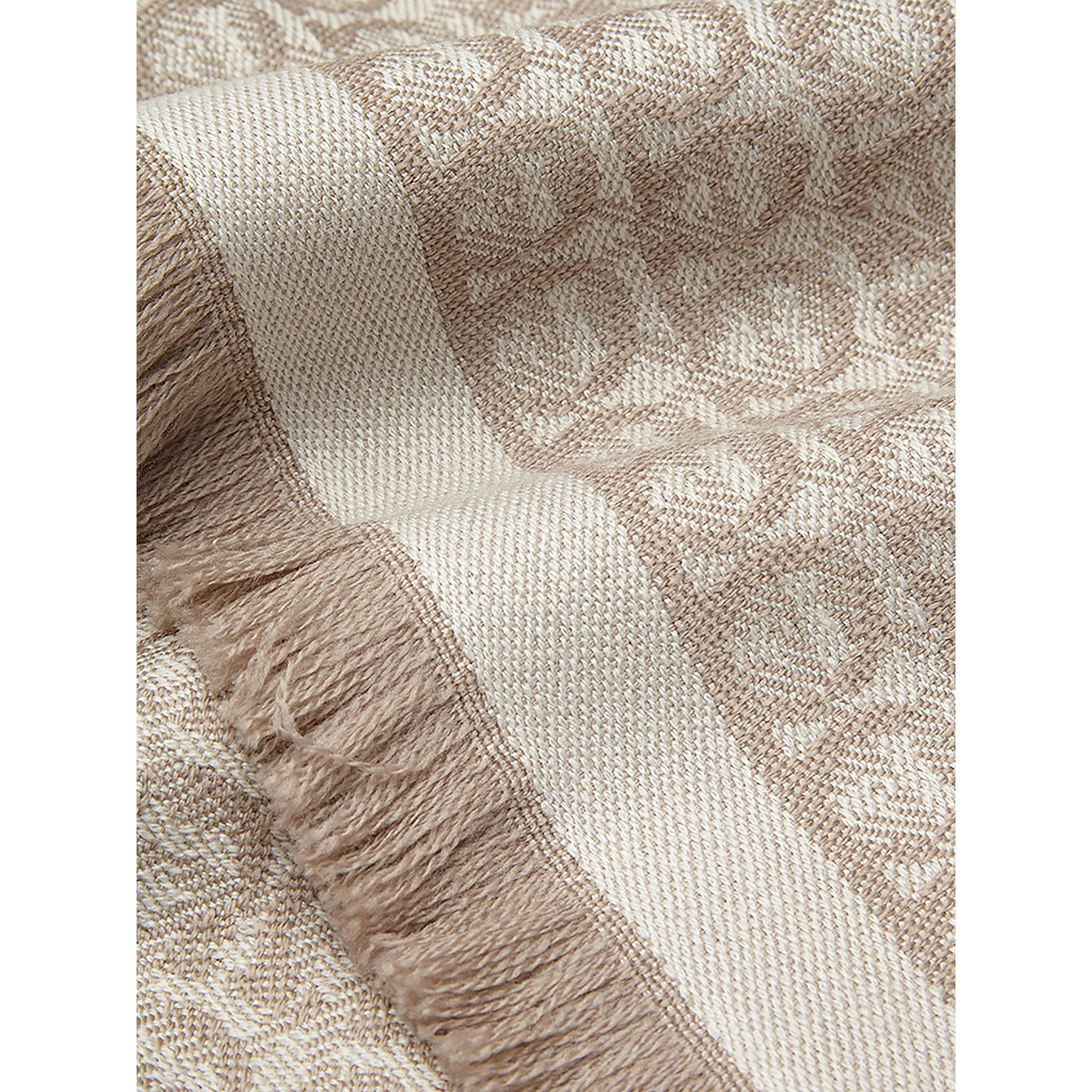 FERRAGAMO scarf