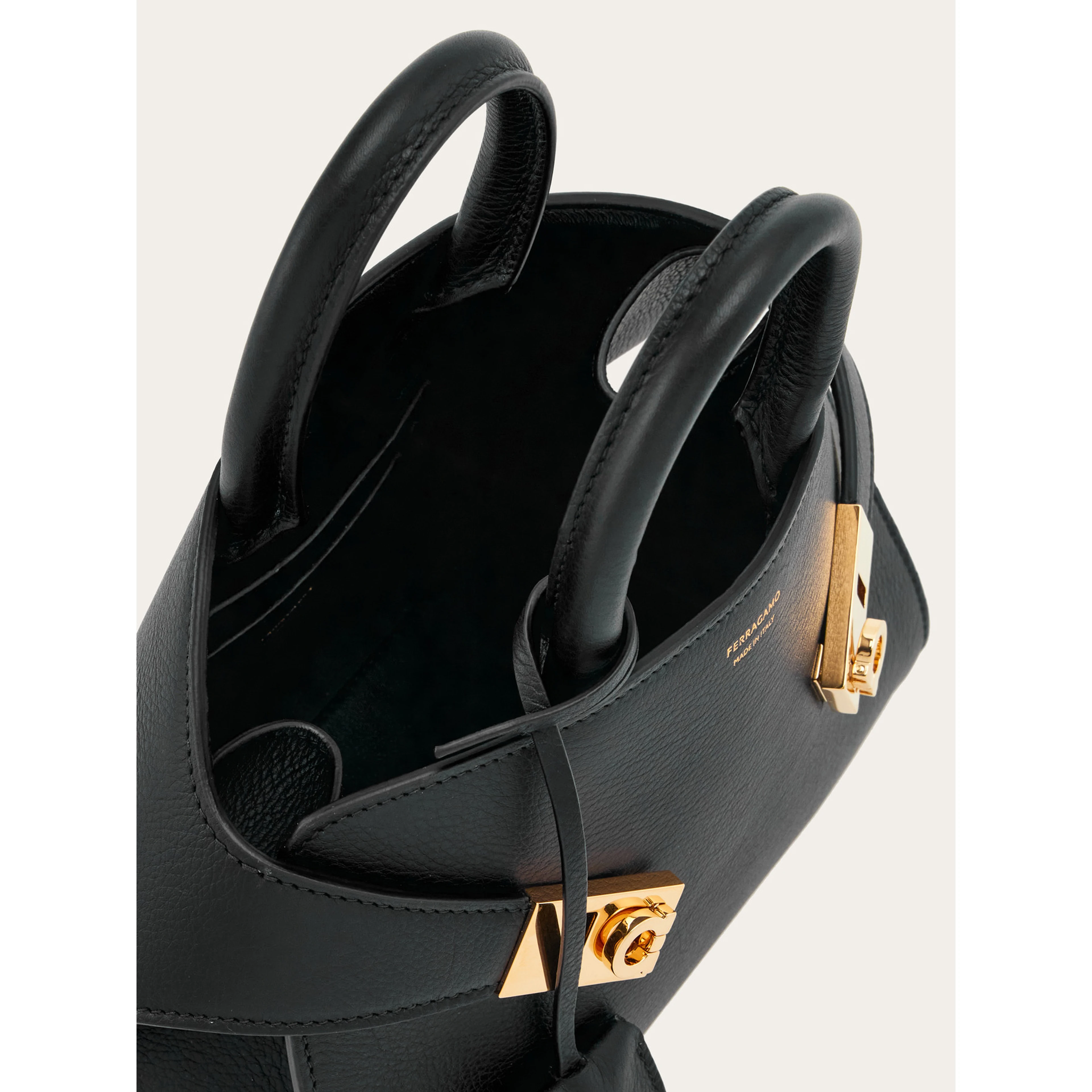 FERRAGAMO HUG handbag