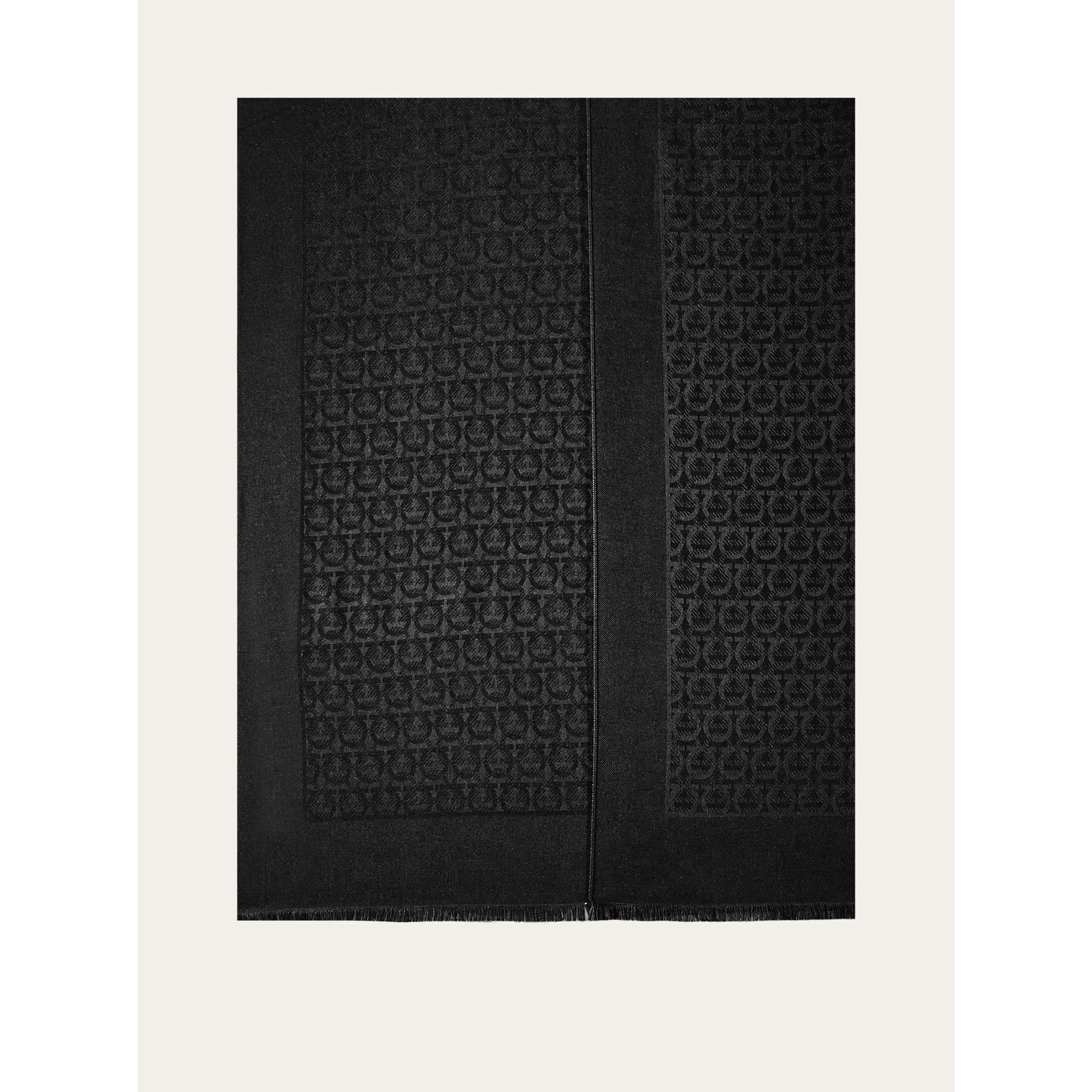 FERRAGAMO scarf