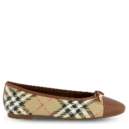 Burberry Flat shoes Beige
