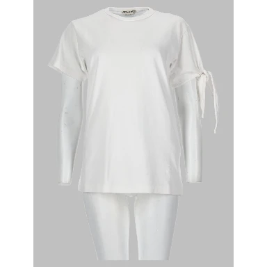 t-shirt con manica annodata