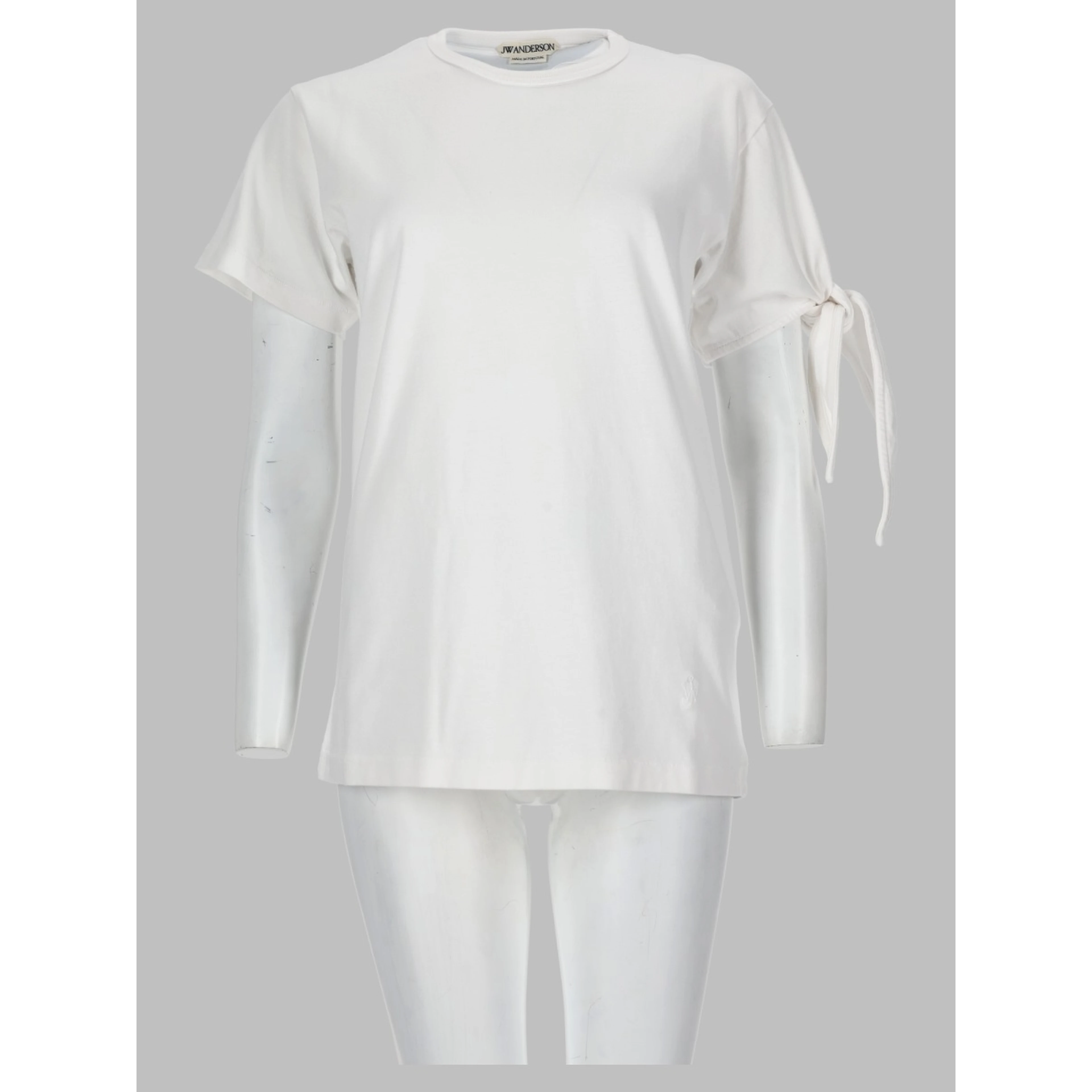 t-shirt con manica annodata