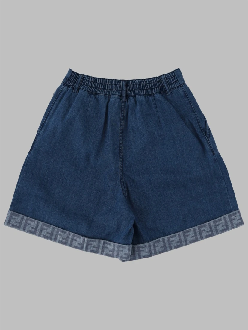 SHORT IN DENIM