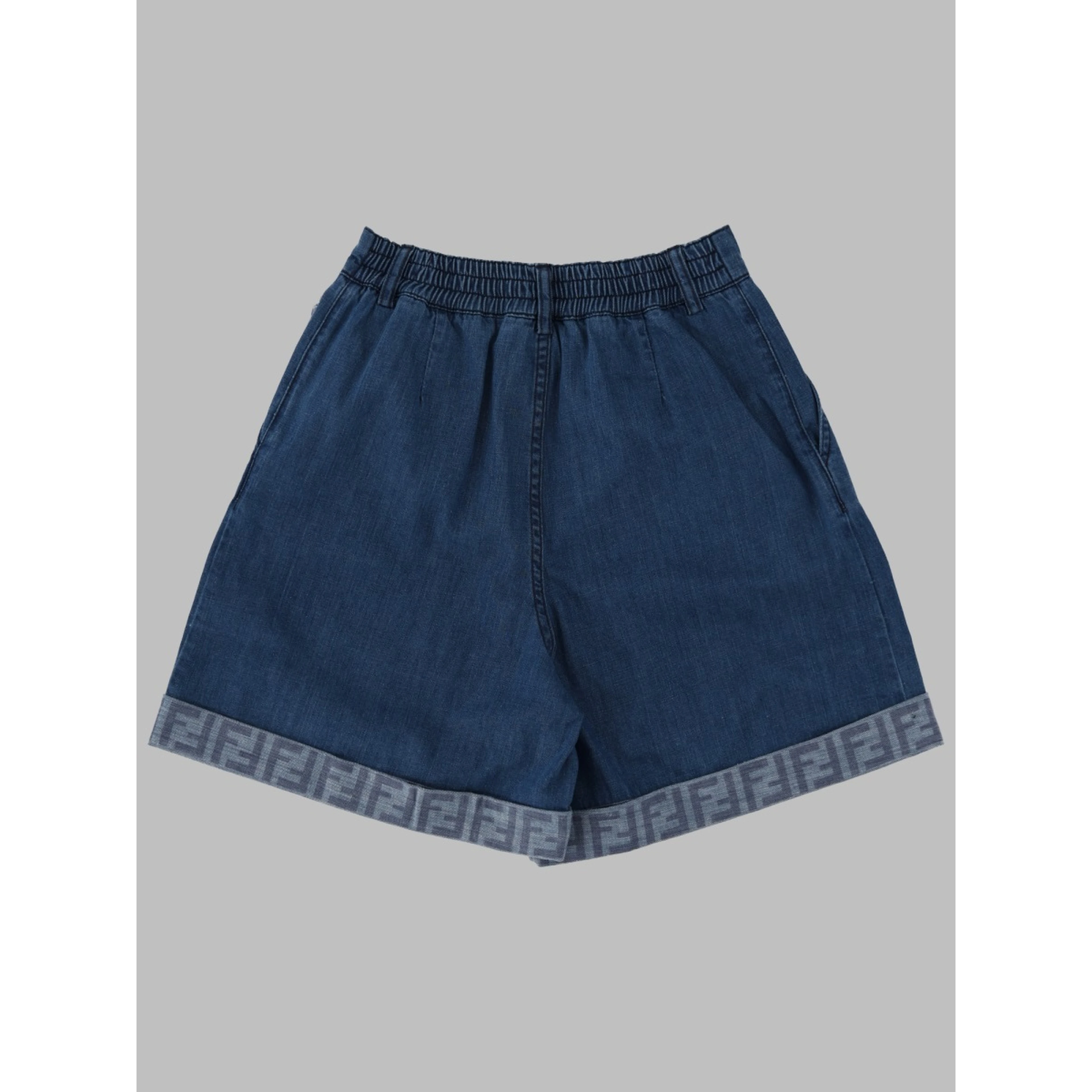 SHORT IN DENIM