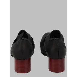Ballerina In Pelle Con Tacco Medio