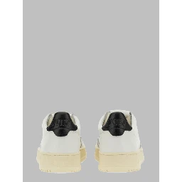 SNEAKER MEDALIST LOW