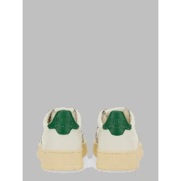 MEDALIST LOW SNEAKER