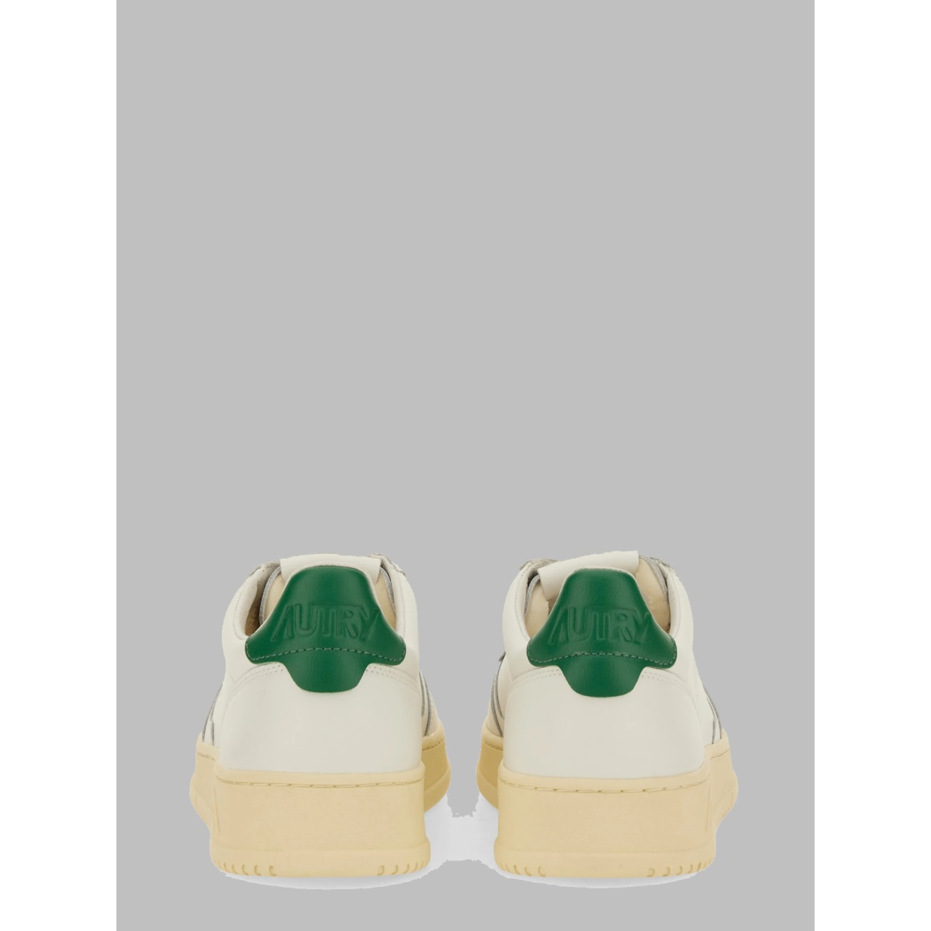 MEDALIST LOW SNEAKER