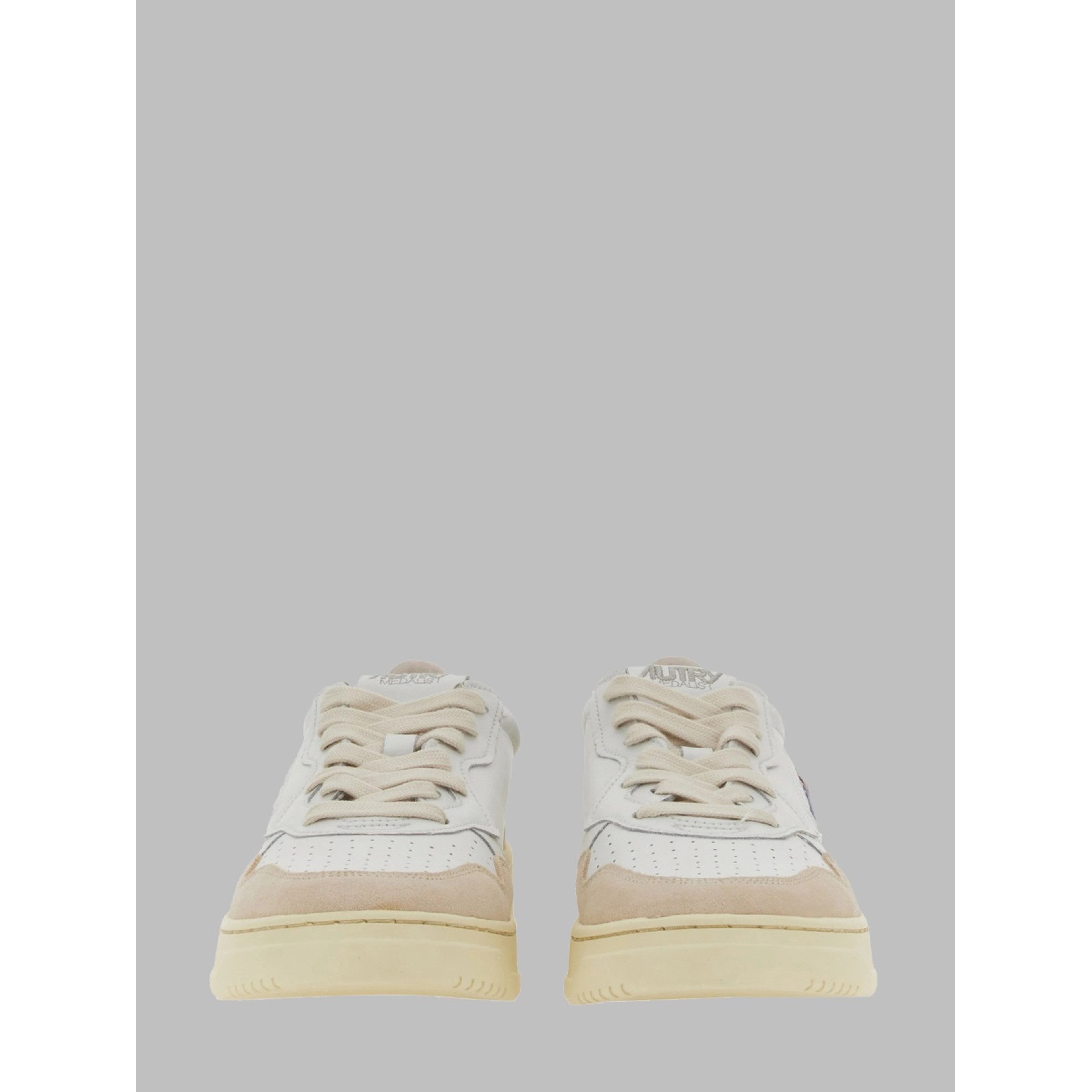 MEDALIST LOW SNEAKER