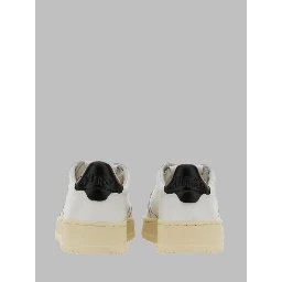 MEDALIST LOW SNEAKER