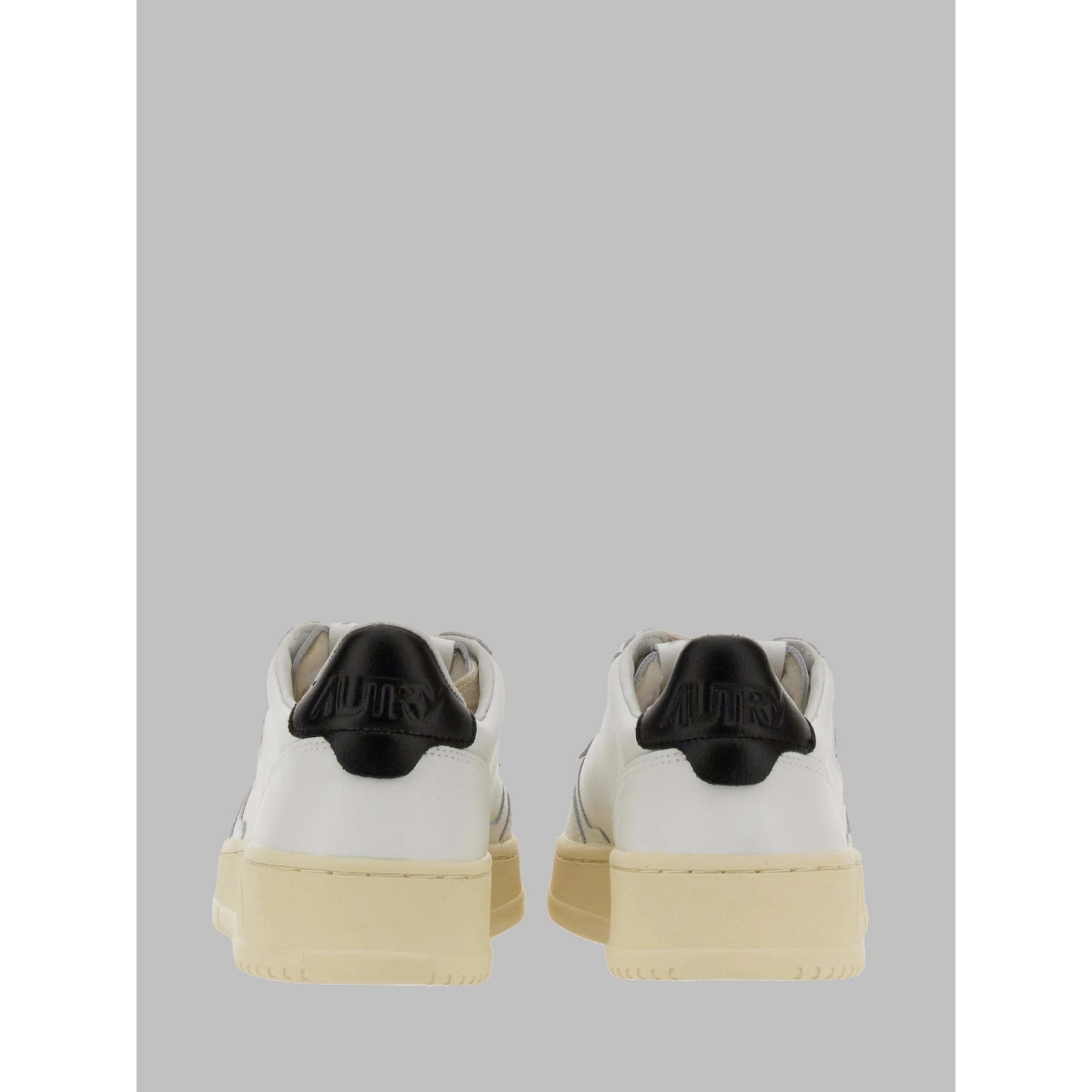 MEDALIST LOW SNEAKER