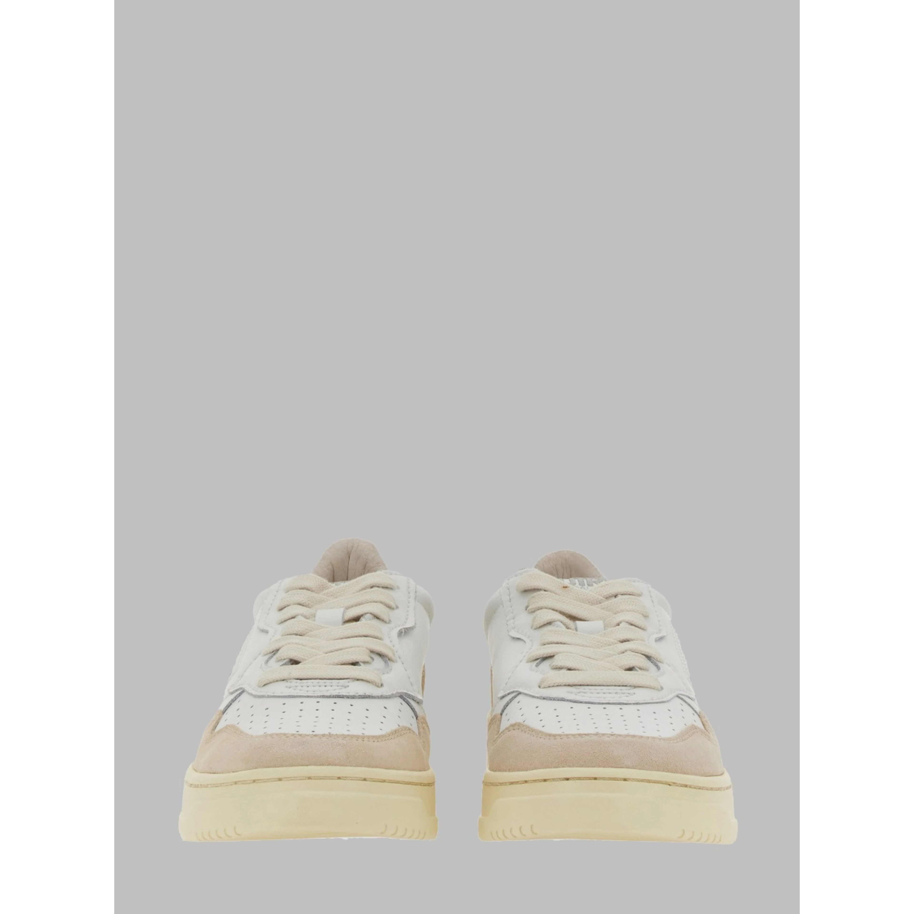 MEDALIST LOW SNEAKERS