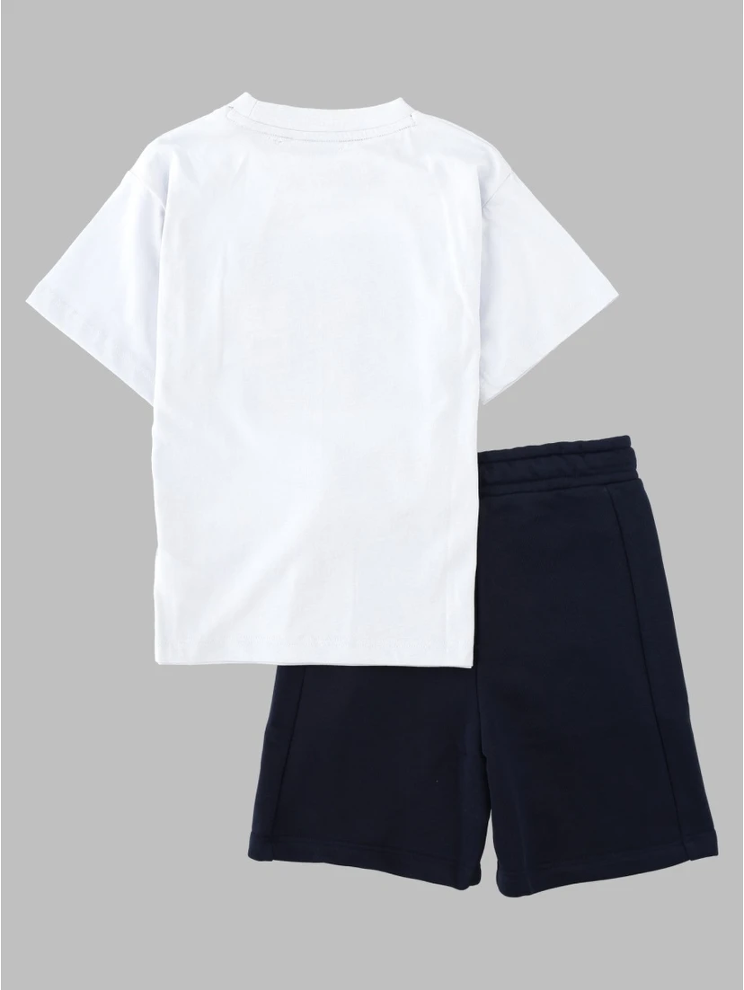Set t-shirt con logo in rilievo e shorts