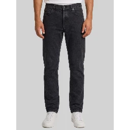 Black jeans relaxed trapered