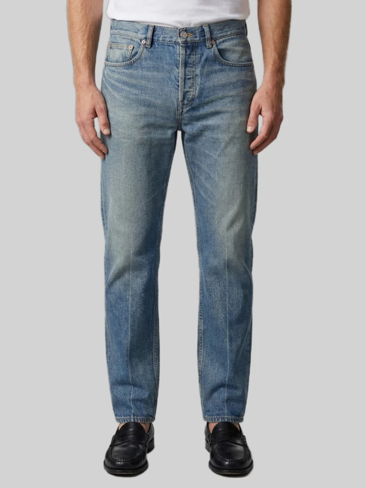 Blue jeans relaxed trapered