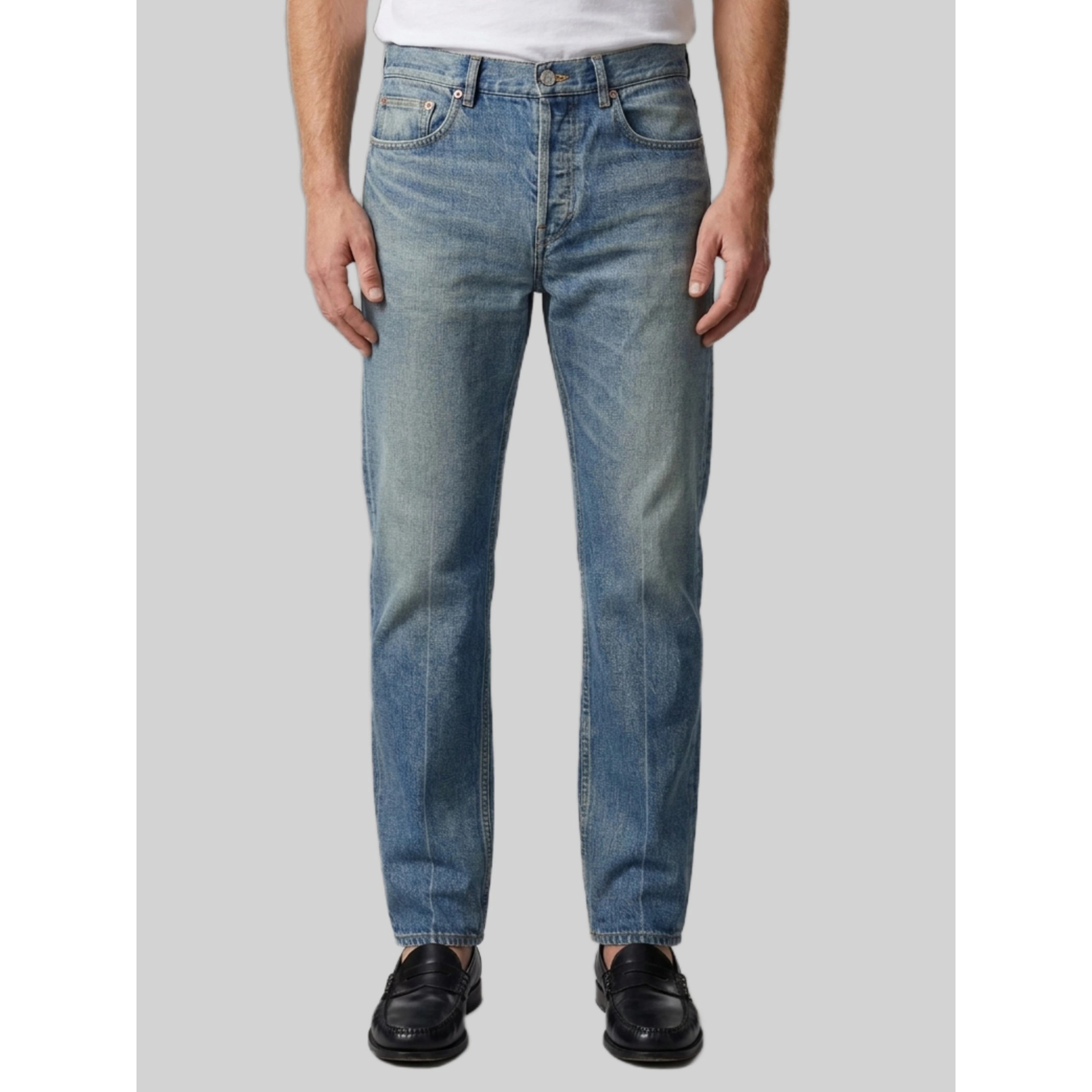 Blue jeans relaxed trapered