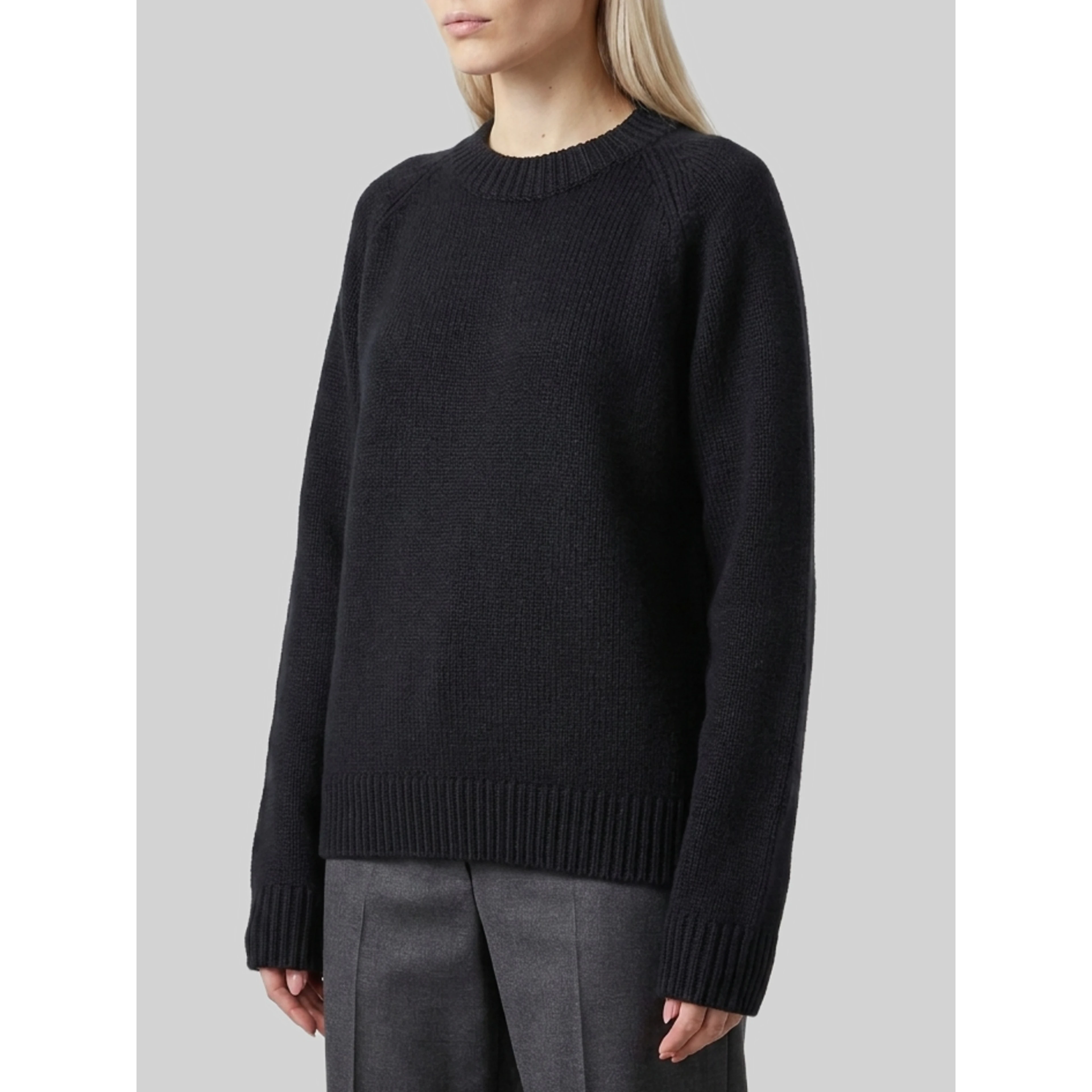 KNITWEAR BLACK