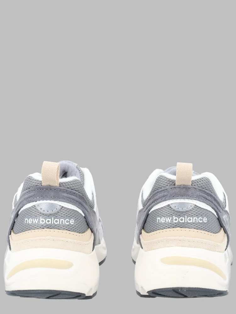 sneakers alternative