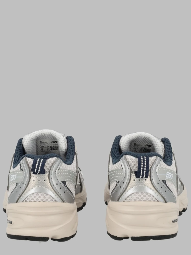 sneakers alternative