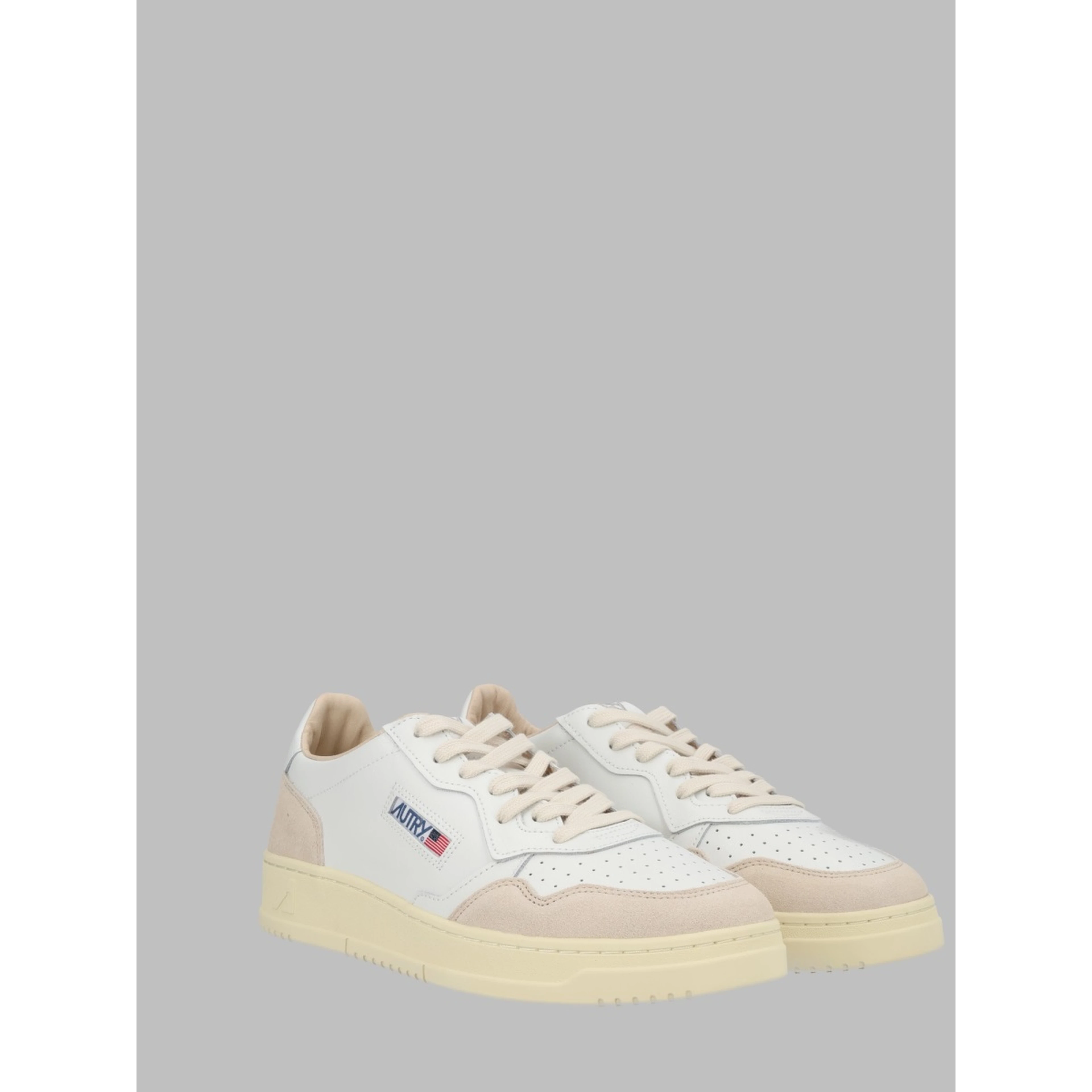 MEDALIST LOW SNEAKER