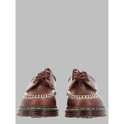 Stringata "Lowell Moc Toe"