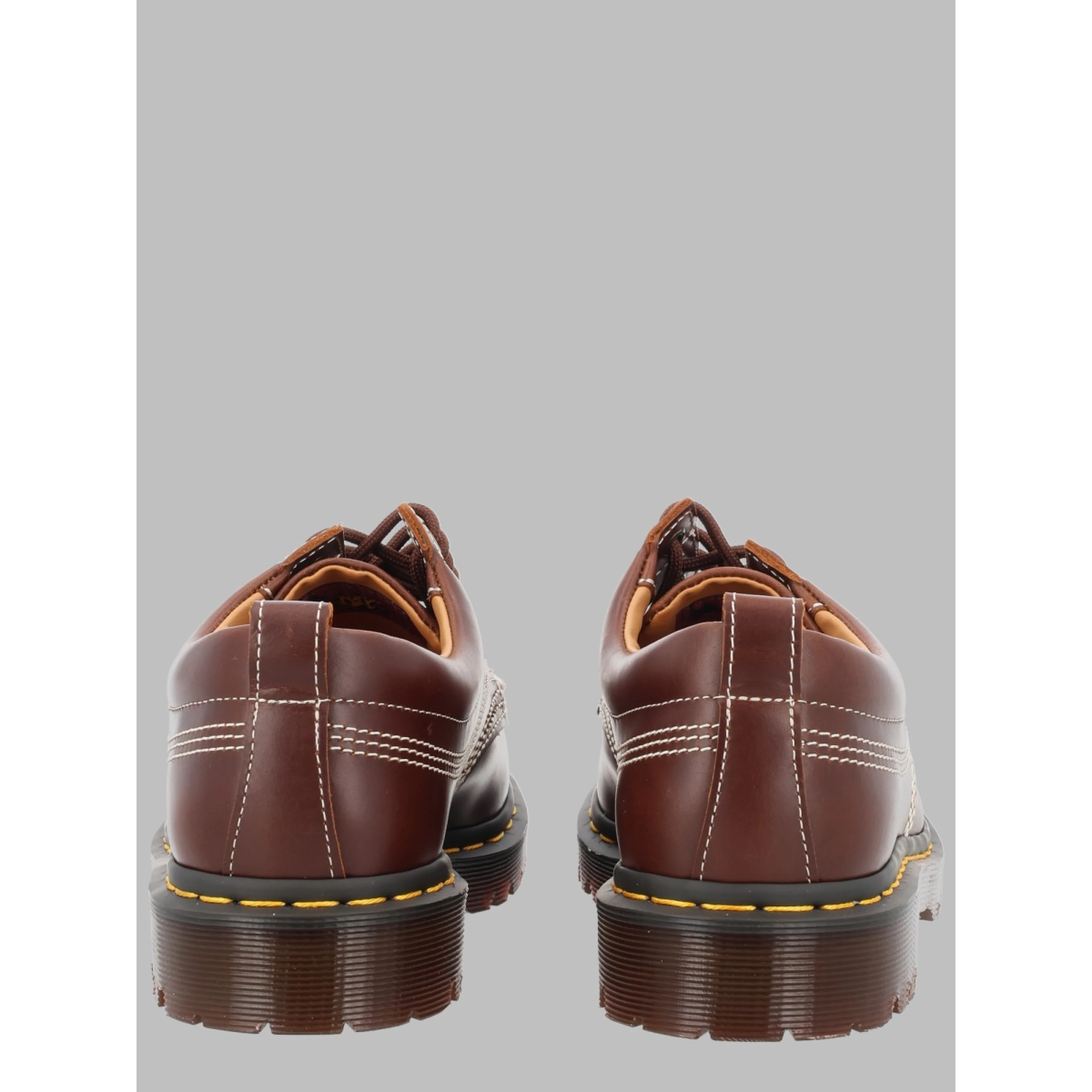 Stringata "Lowell Moc Toe"