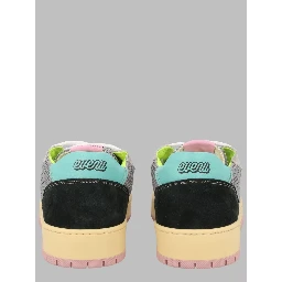 Sneaker "Equal Special"