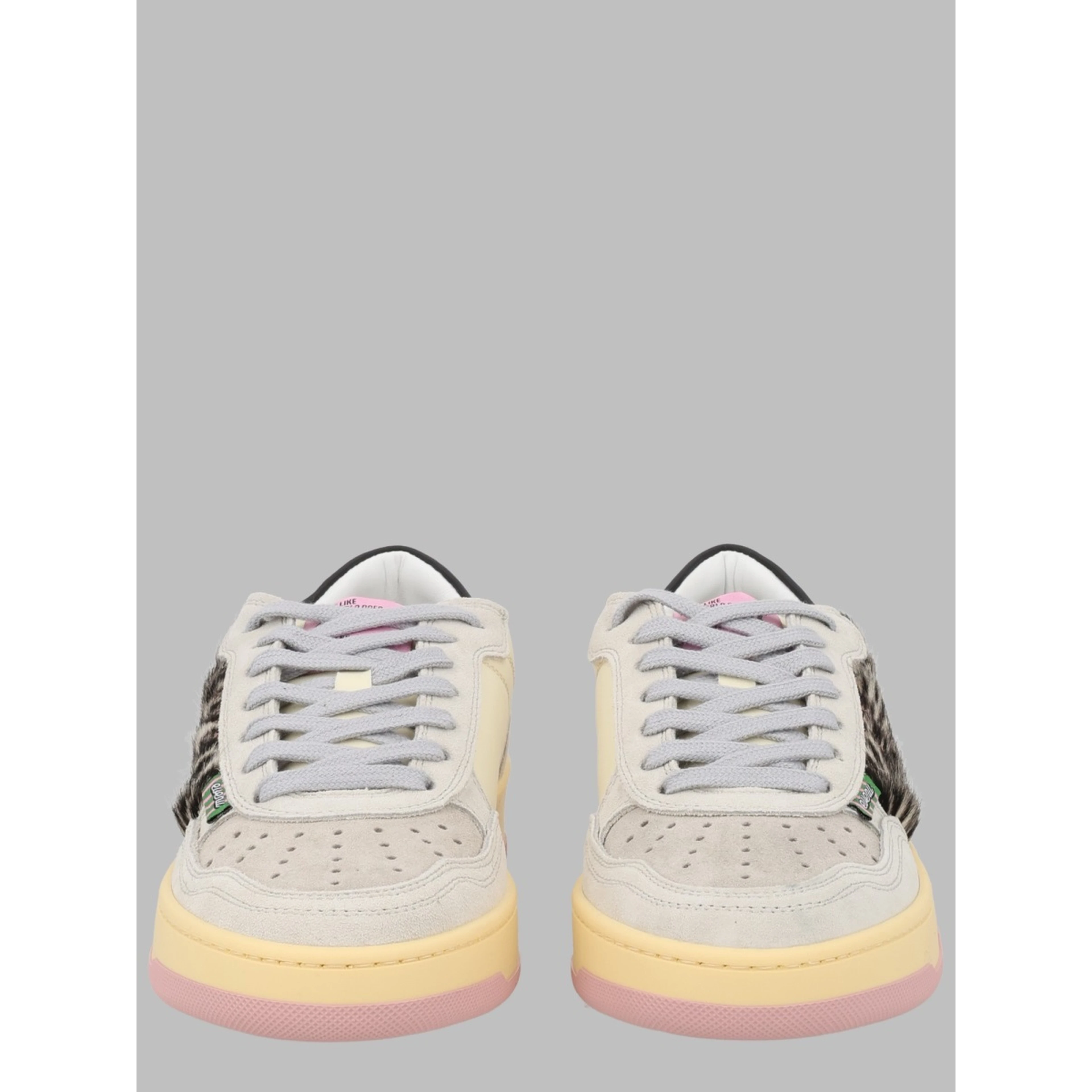 Sneaker "Equal Movember"