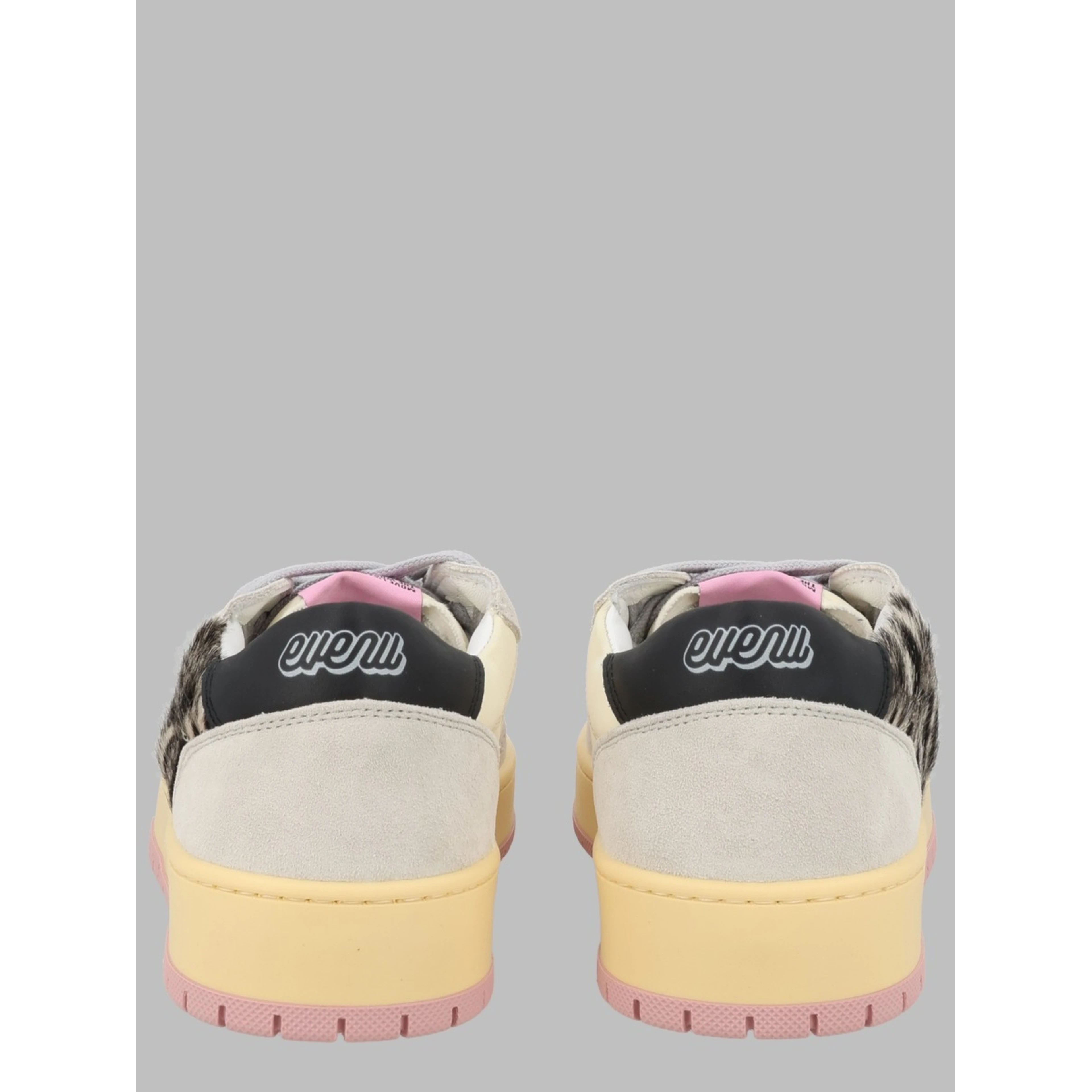 Sneaker "Equal Movember"