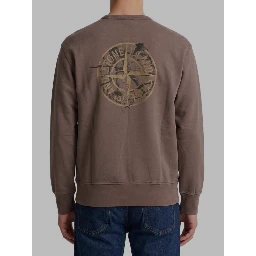 Burgundy crewneck sweatshirt