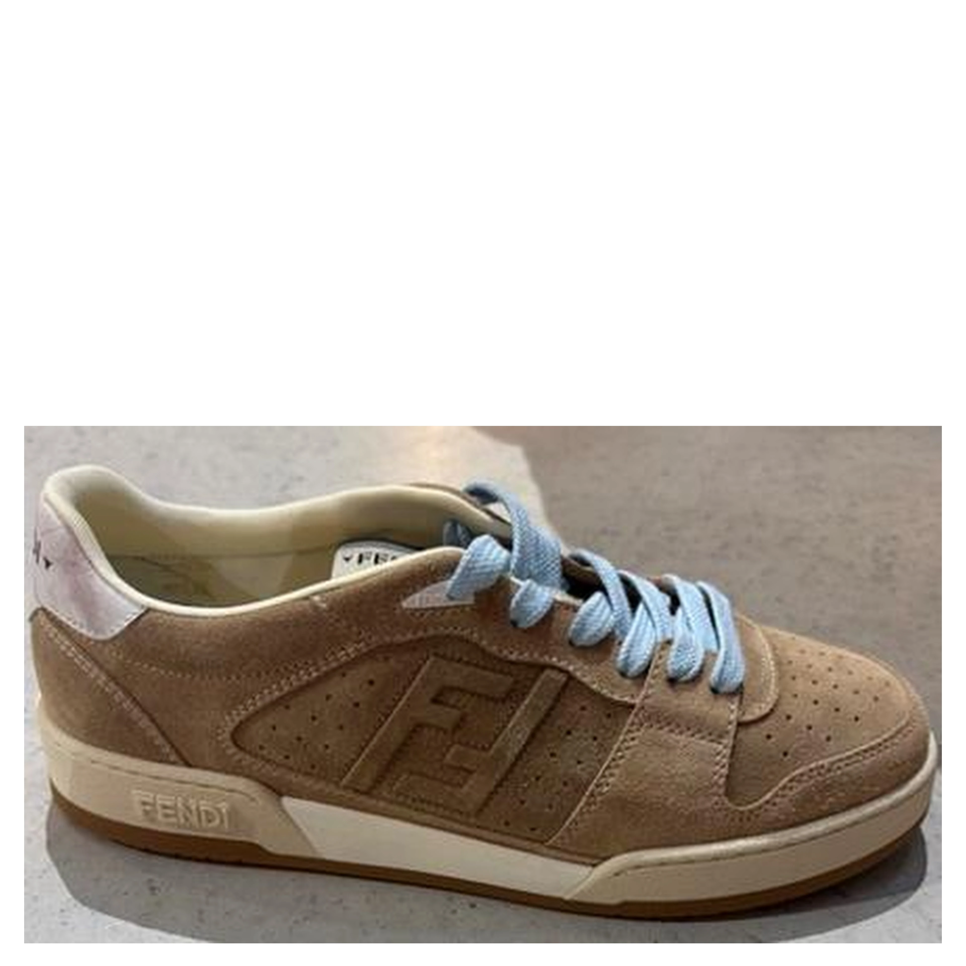 Sneakers & Slip-On