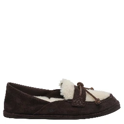 UGG Flat shoes