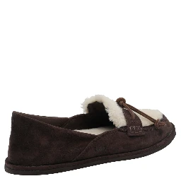 UGG Flat shoes