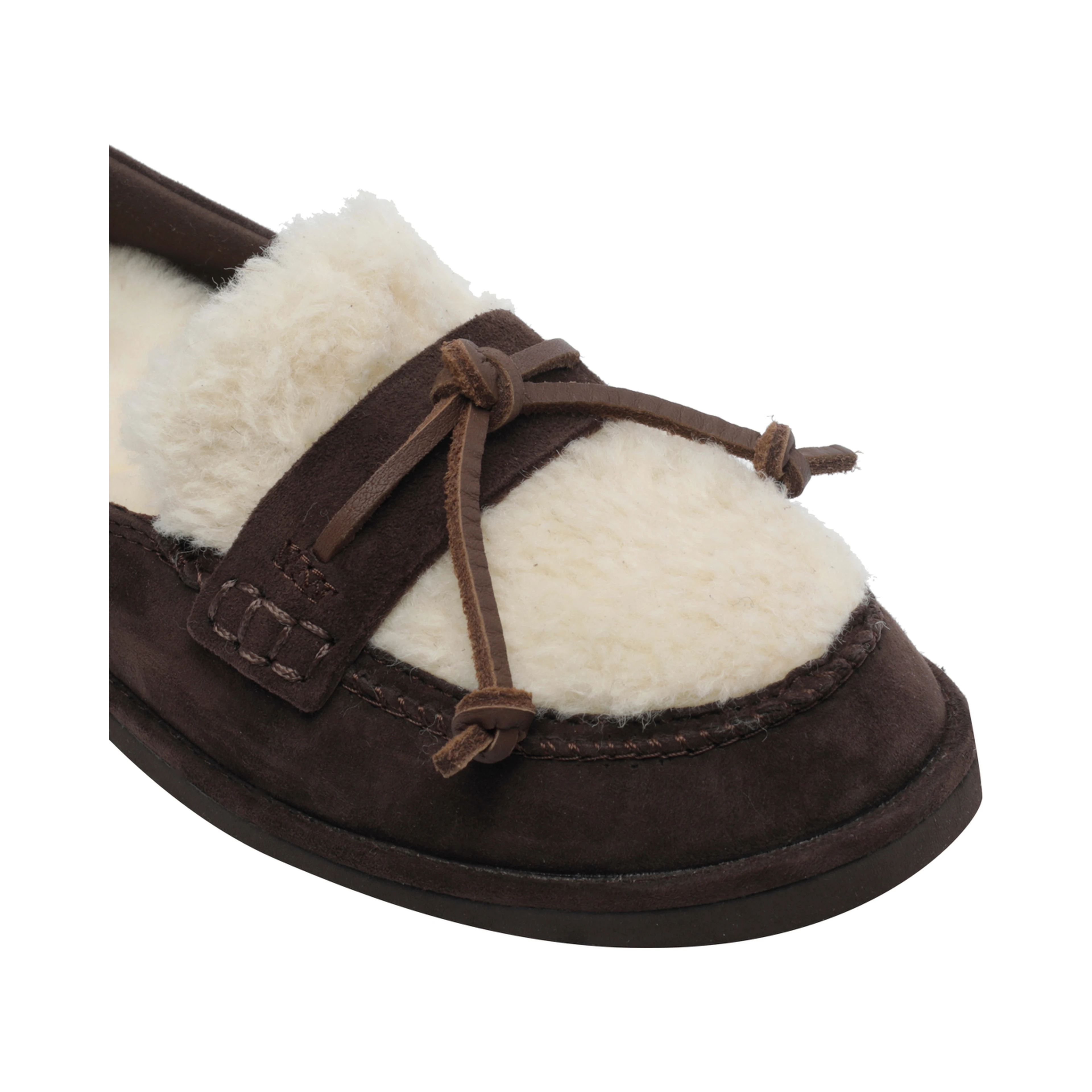 UGG Flat shoes
