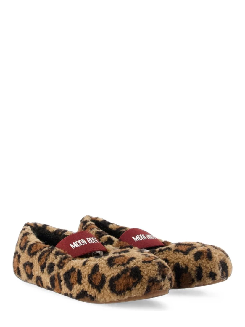 Moon Boot Flat shoes