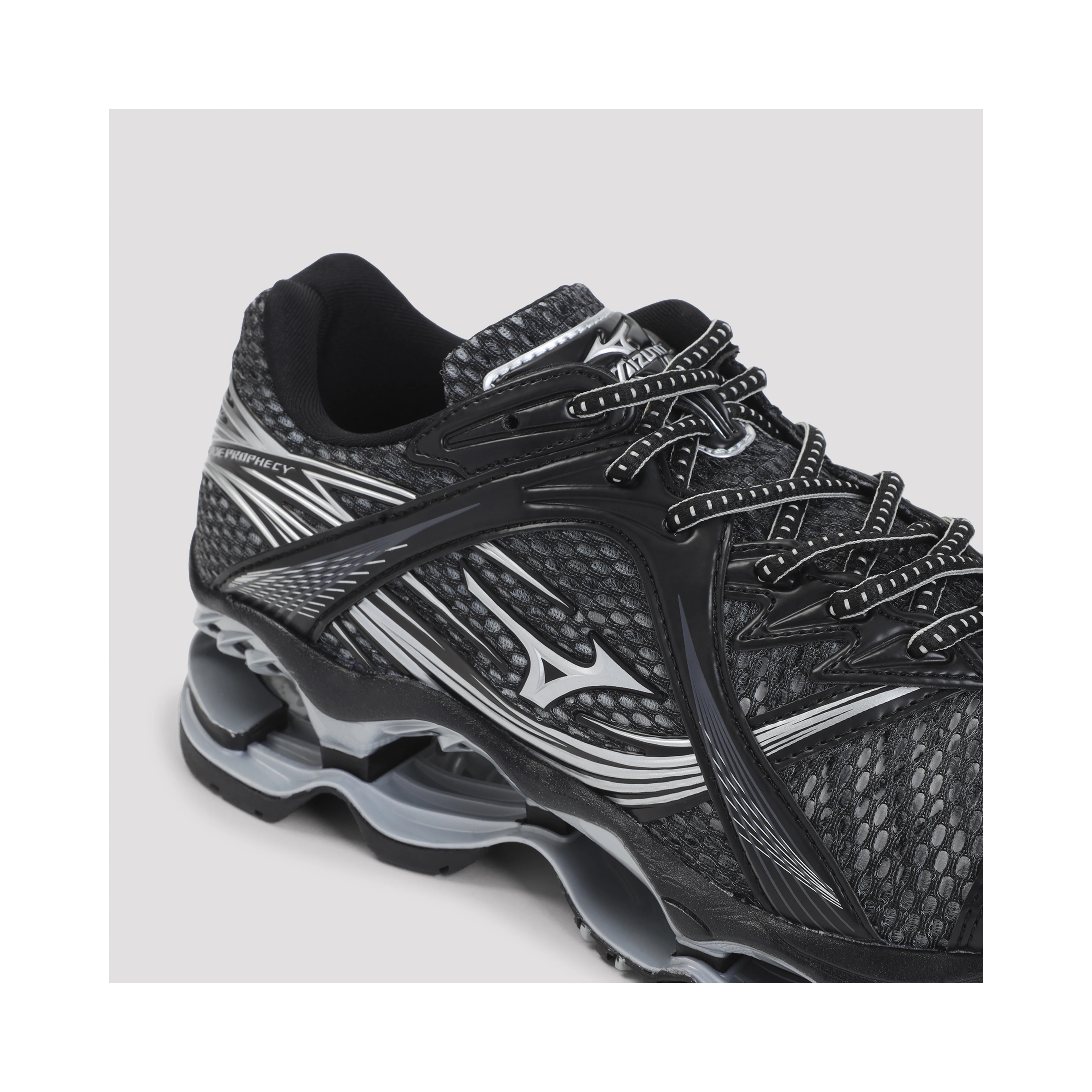 Mizuno Wave Prophecy 1 Sneakers