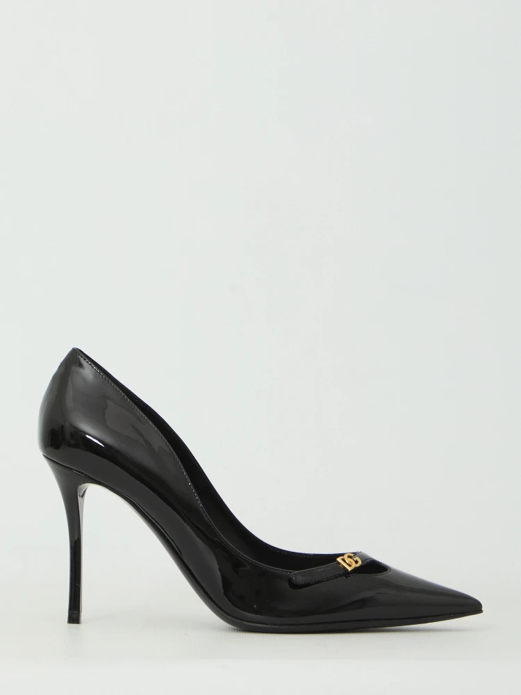Elegant patent leather pumps