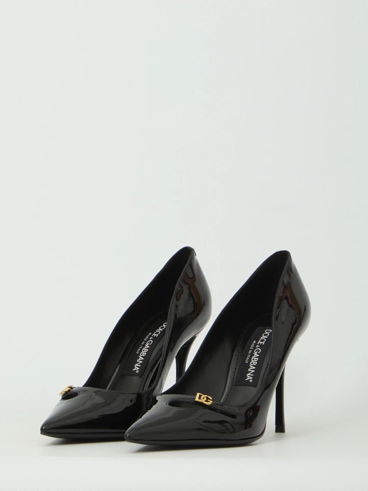 Elegant patent leather pumps alternative