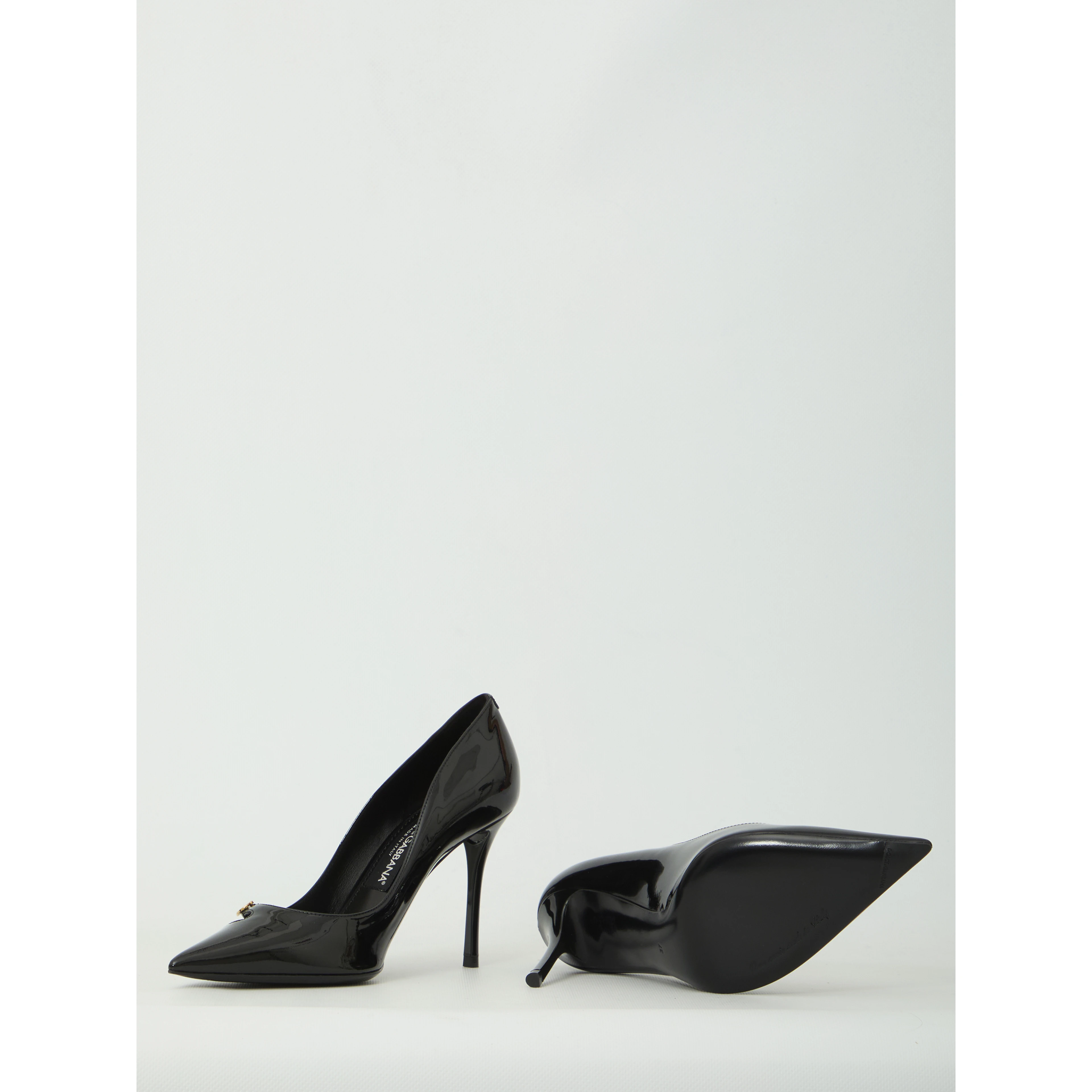 Elegant patent leather pumps
