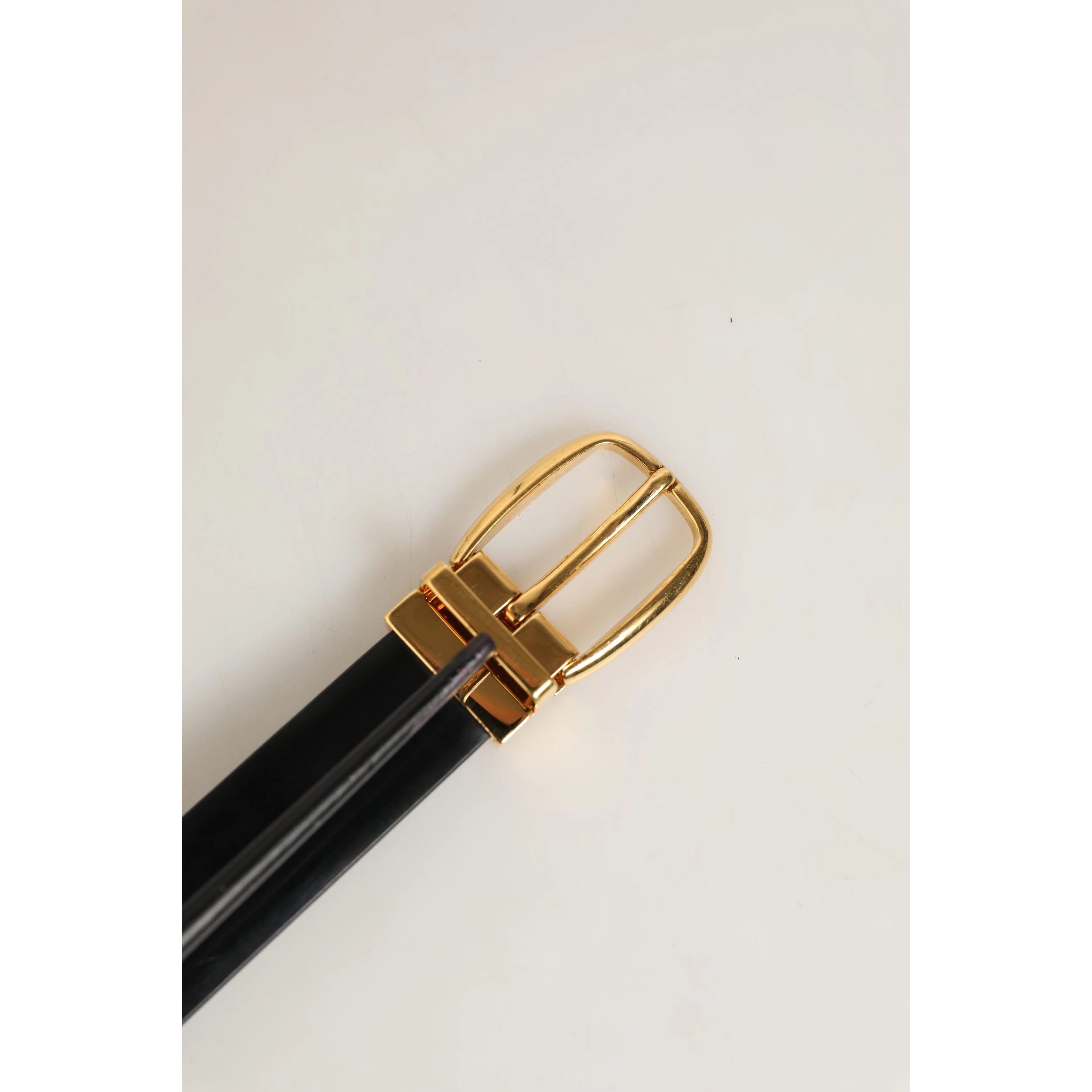 Black Leather Gold Tone Metal Buckle Belt