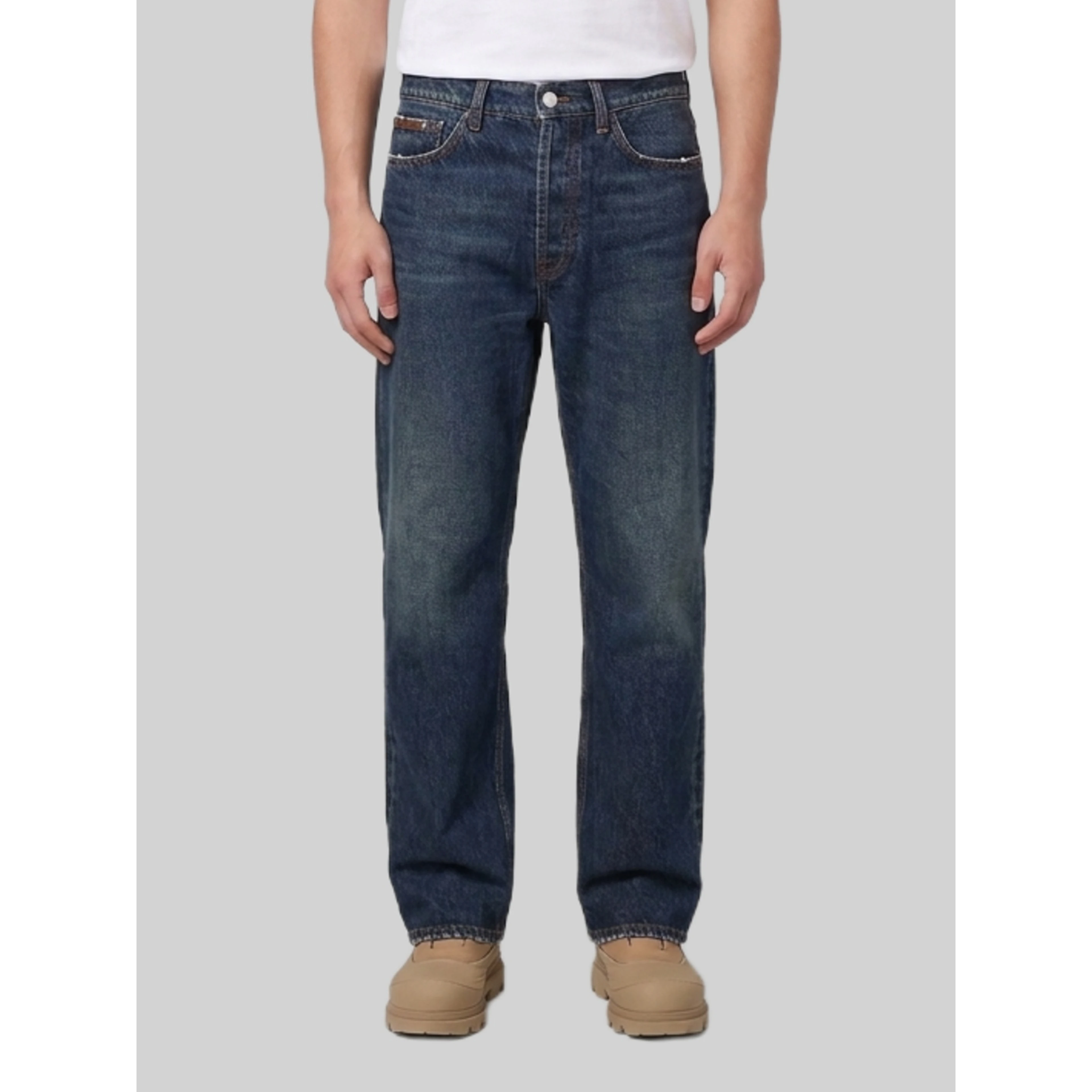 Straight-leg jeans