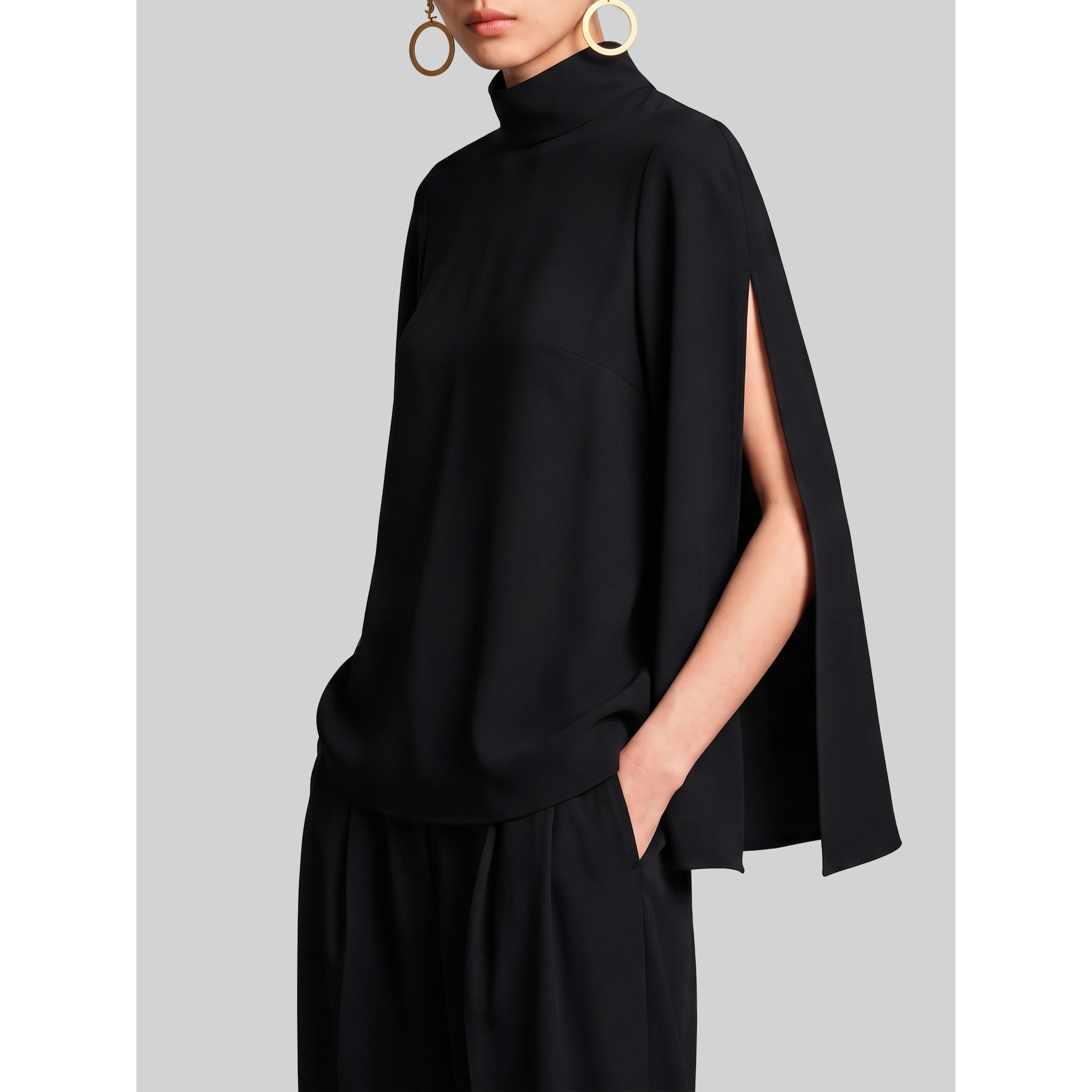 Split sleeves bell top