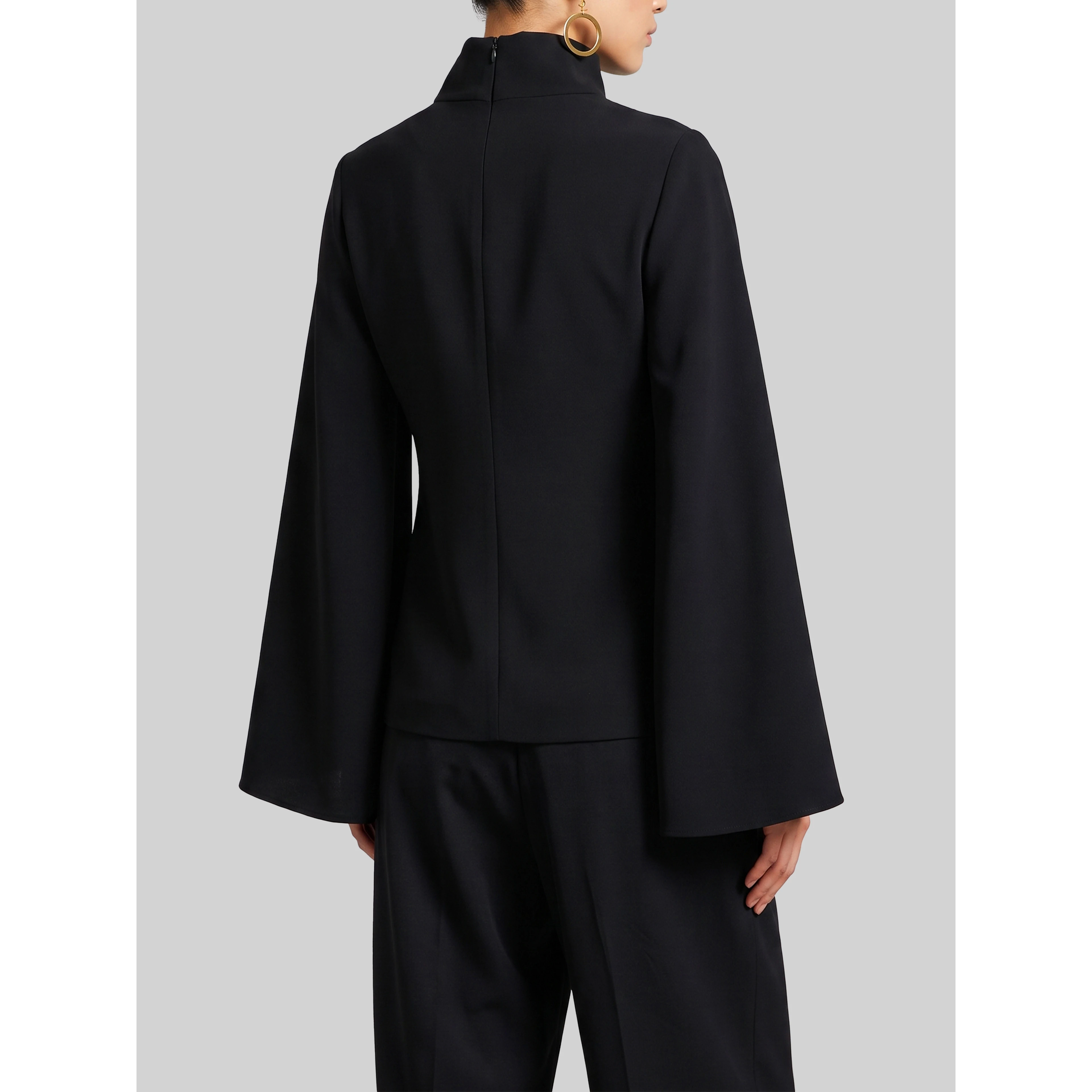 Split sleeves bell top